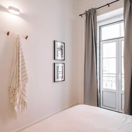 Апартаменты Ferreira - 2 Bedrooms In Campo De Ourique Лиссабон