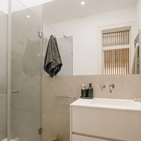 アパート Ferreira - 2 Bedrooms In Campo De Ourique リスボン
