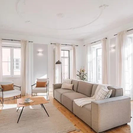 Ferreira - 2 Bedrooms In Campo De Ourique شقة